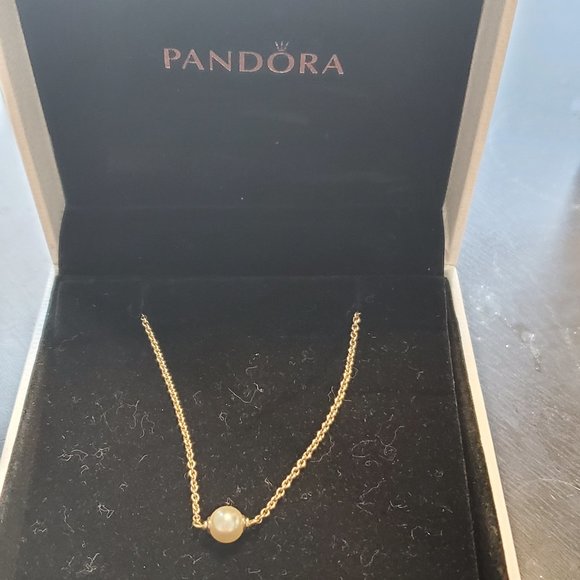 Pandora silver and pearl necklace - Picture 1 of 3
